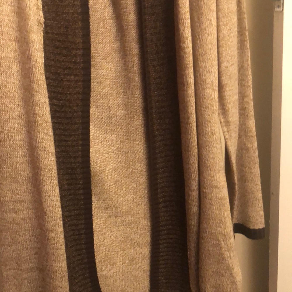 Sweater - Picture 2 of 3